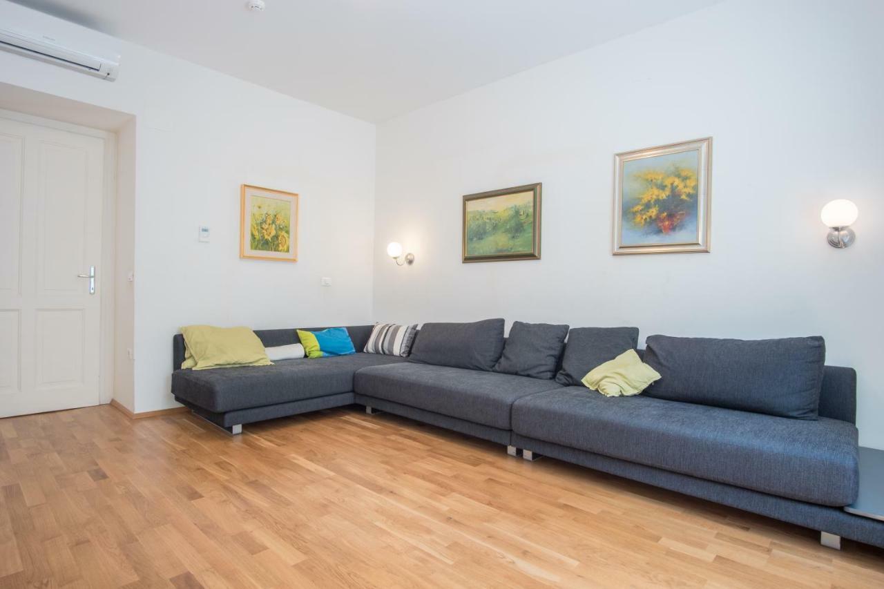 Luxury Central Apartment Ljubljana Exterior photo